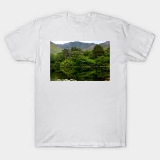 Lough Kylemore reflections T-Shirt